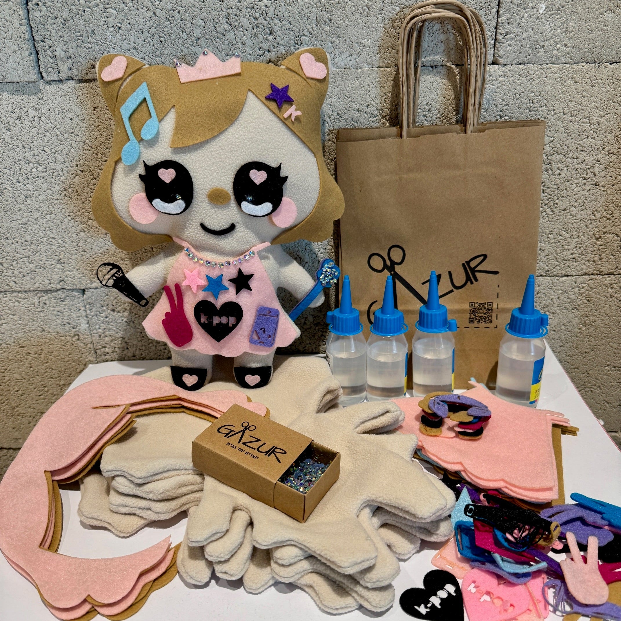 יום הולדת K-POP – יוצרים בכיף בובה מהממת✨ החל מ 5 יחידות