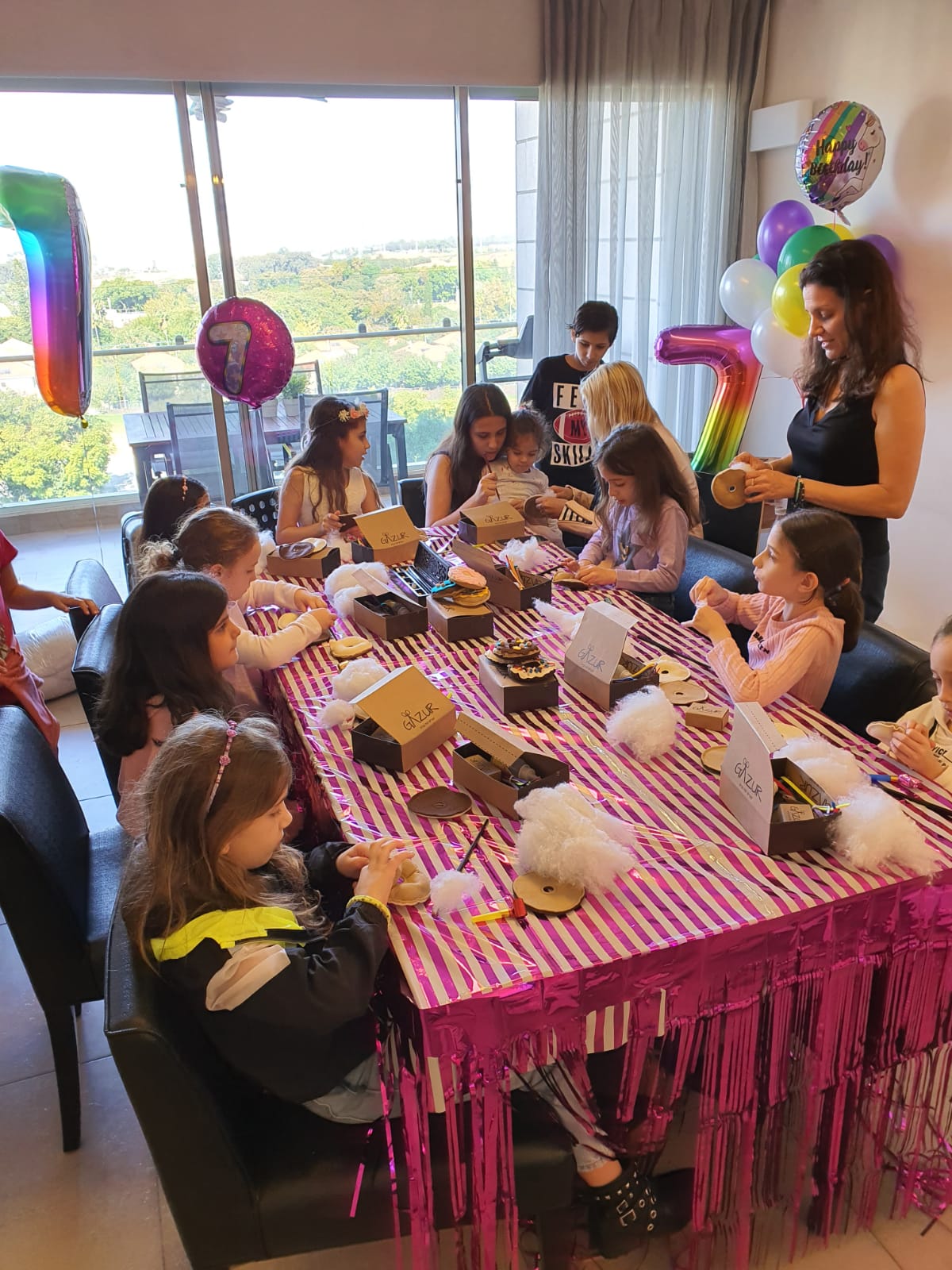 ערכת יצירה להכנת מחזיקי מפתחות בצורת דונאט